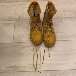 Woman’s Timberland shoes